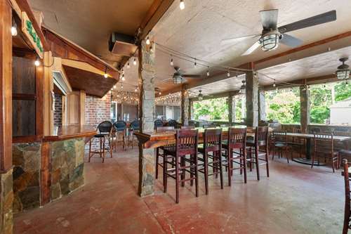 BreakWater Bar