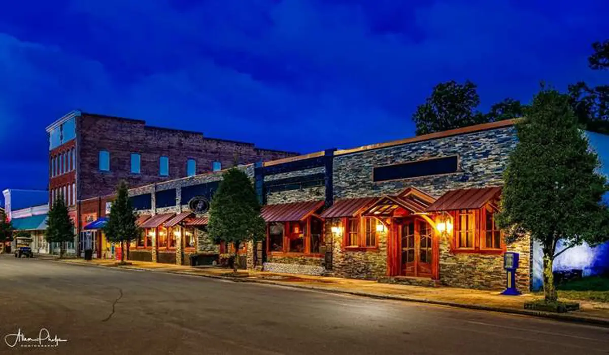 The front of the Tavern at Jacks Neck